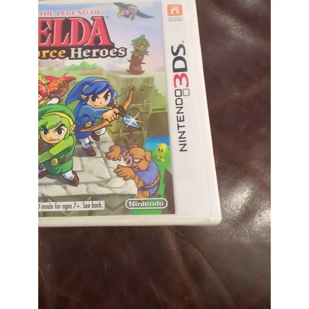 The Legend Of Zelda: TriForce Heroes Nintendo 3DS 2015 with Case